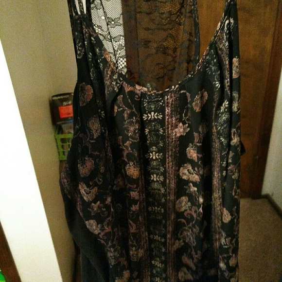 Black maurices design top - Picture 1 of 3